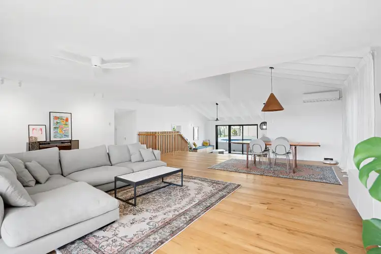 5 Karratha Court, Mermaid Waters QLD 4218