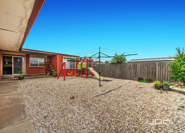 Fifth view of Homely house listing, 15 Mark Street, St Albans VIC 3021