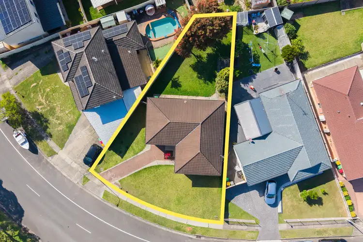 12 Kingfisher Avenue, Bossley Park NSW 2176