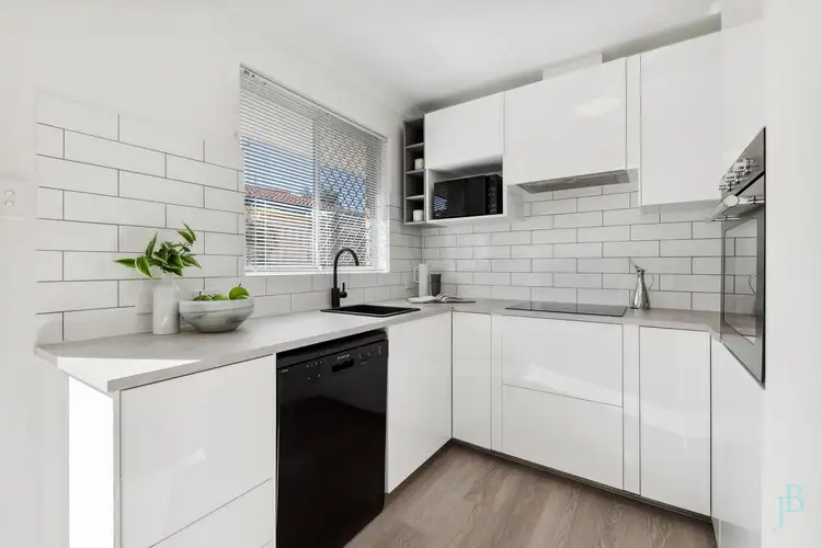 4/11 Point Walter Road, Bicton WA 6157