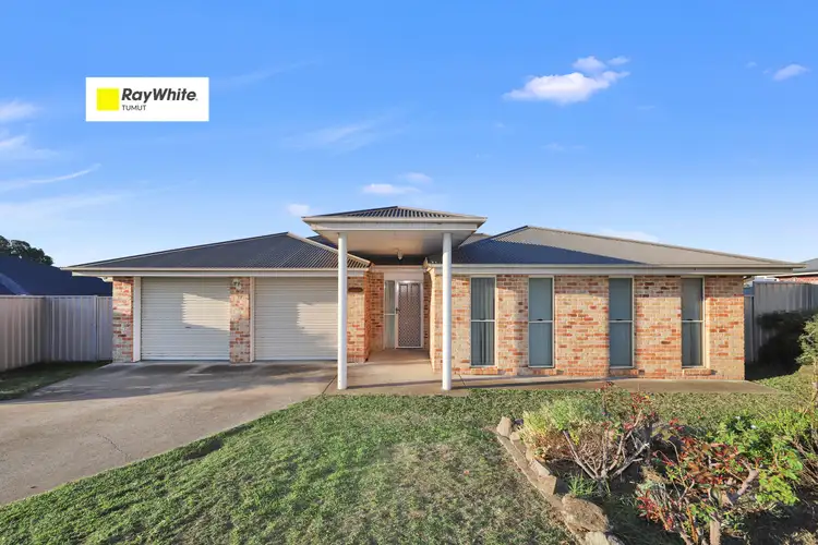 10 Murphy Place, Tumut NSW 2720
