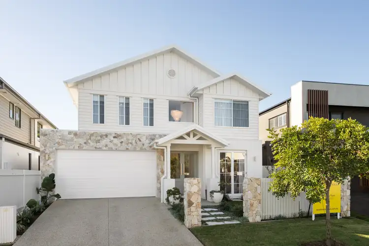 105 Coolum Parade, Newport QLD 4020