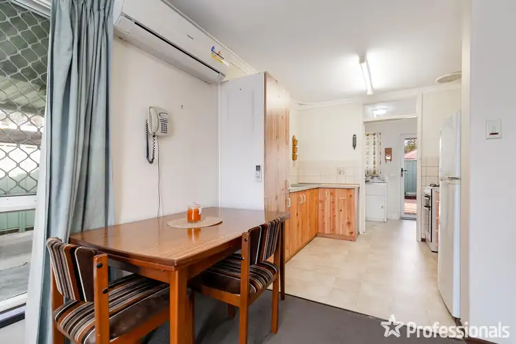 Fifth view of Homely semi-detached listing, 16 Lindy Way, Camillo WA 6111