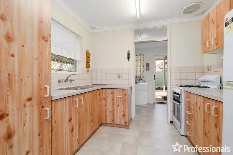 Sixth view of Homely semi-detached listing, 16 Lindy Way, Camillo WA 6111