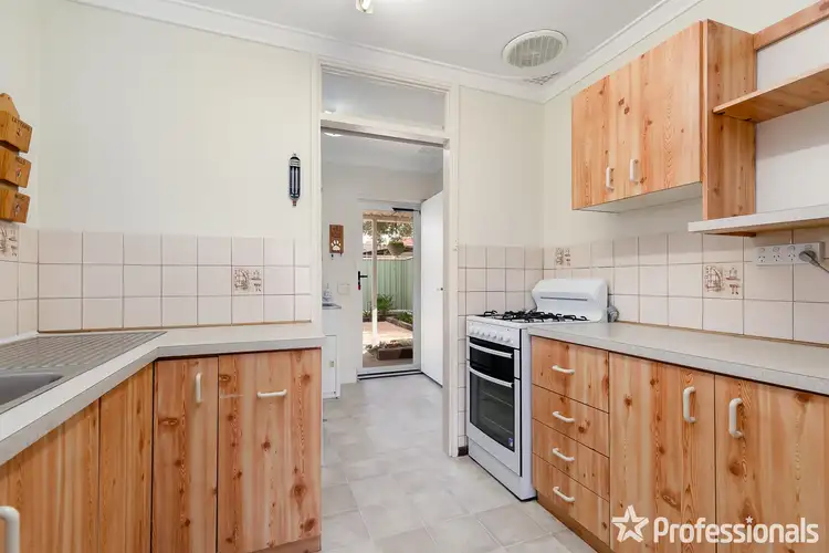 Seventh view of Homely semi-detached listing, 16 Lindy Way, Camillo WA 6111