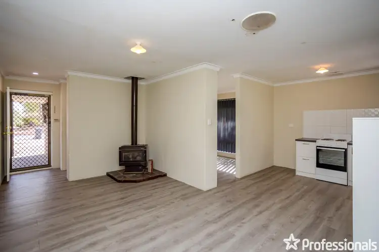 Main view of Homely house listing, 10 Glenhurst Court, Camillo WA 6111