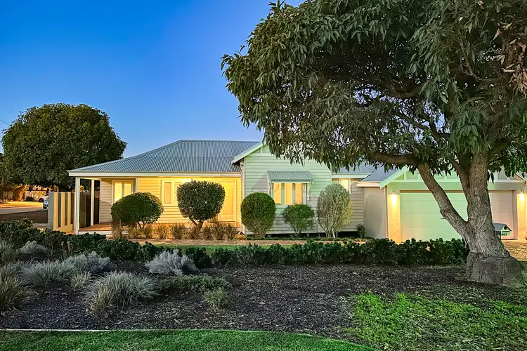 17 Grosvenor Road, Bayswater WA 6053