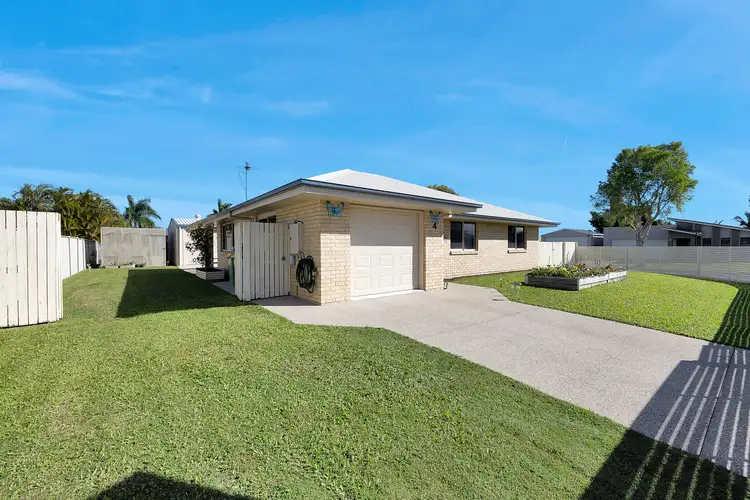 4 Dorothy Place, Mirani QLD 4754