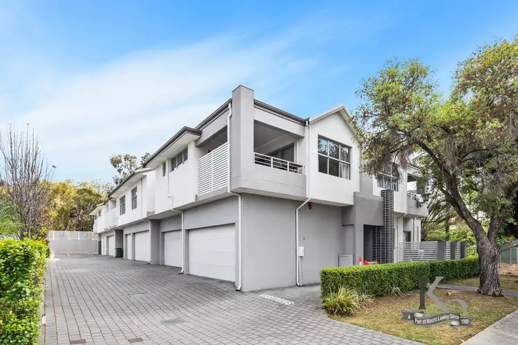 3/11 Debenham Street, Thornlie WA 6108