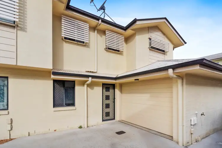 Second view of Homely townhouse listing, 2/18 Kingsmill Street, Chermside QLD 4032