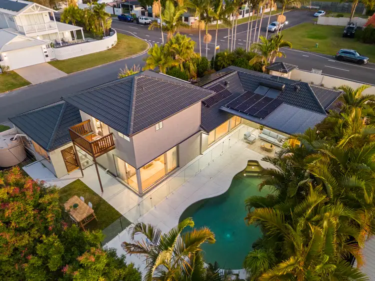 73 Barrier Reef Drive, Mermaid Waters QLD 4218