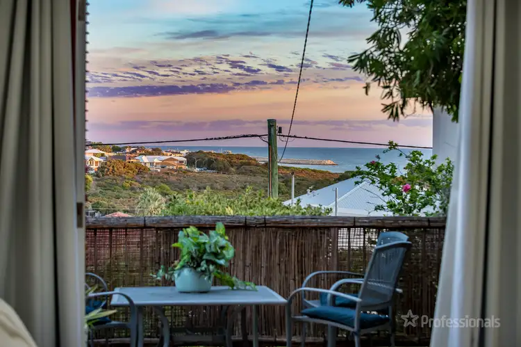 15 Dennis Street, Quinns Rocks WA 6030