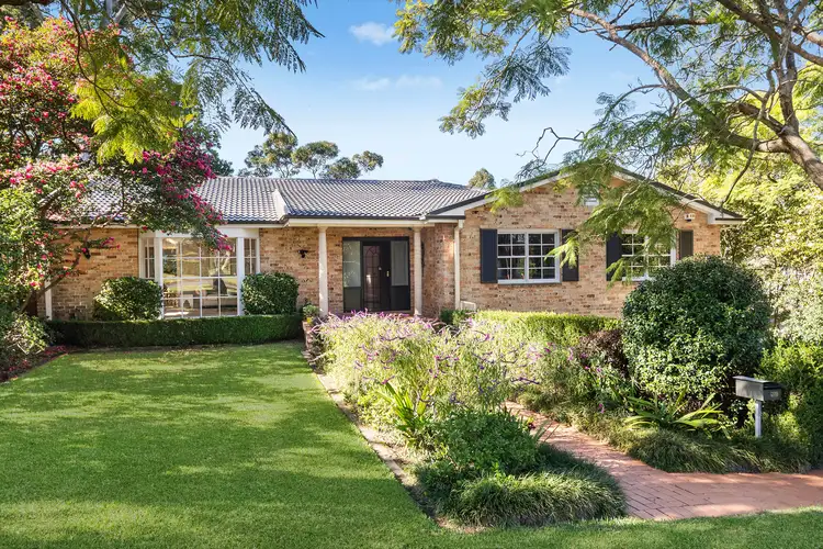 2 Gladstone Avenue, Warrawee NSW 2074