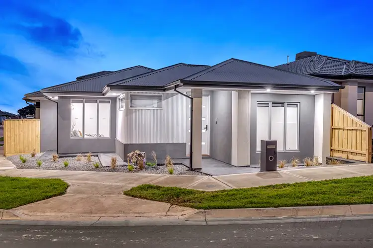 8 Bartle Way, Donnybrook VIC 3064