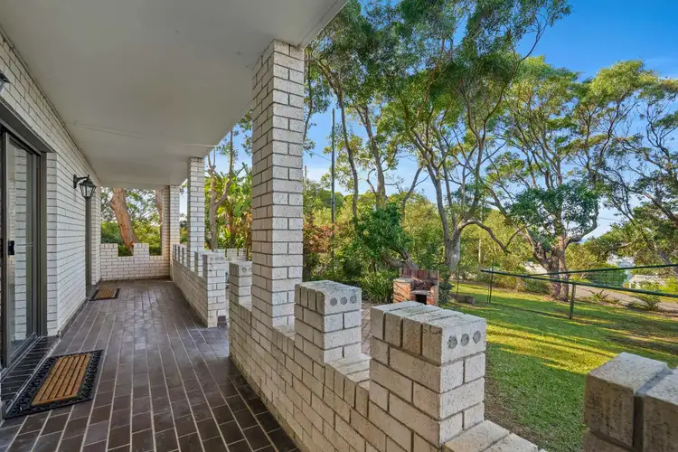 22 Warri Cres