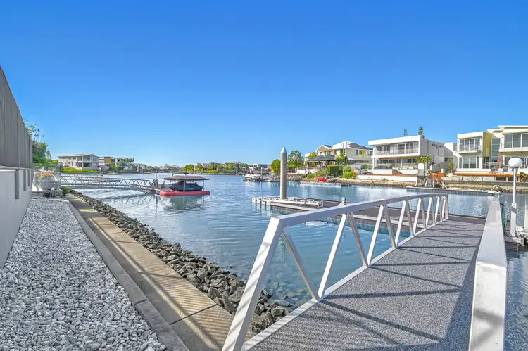 21 Ferrymans Court, Helensvale QLD 4212