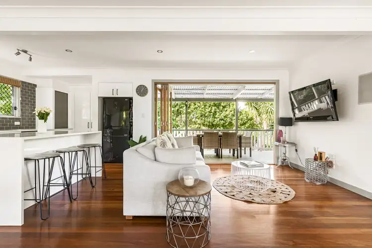 1 Brewster Street, Stafford Heights QLD 4053