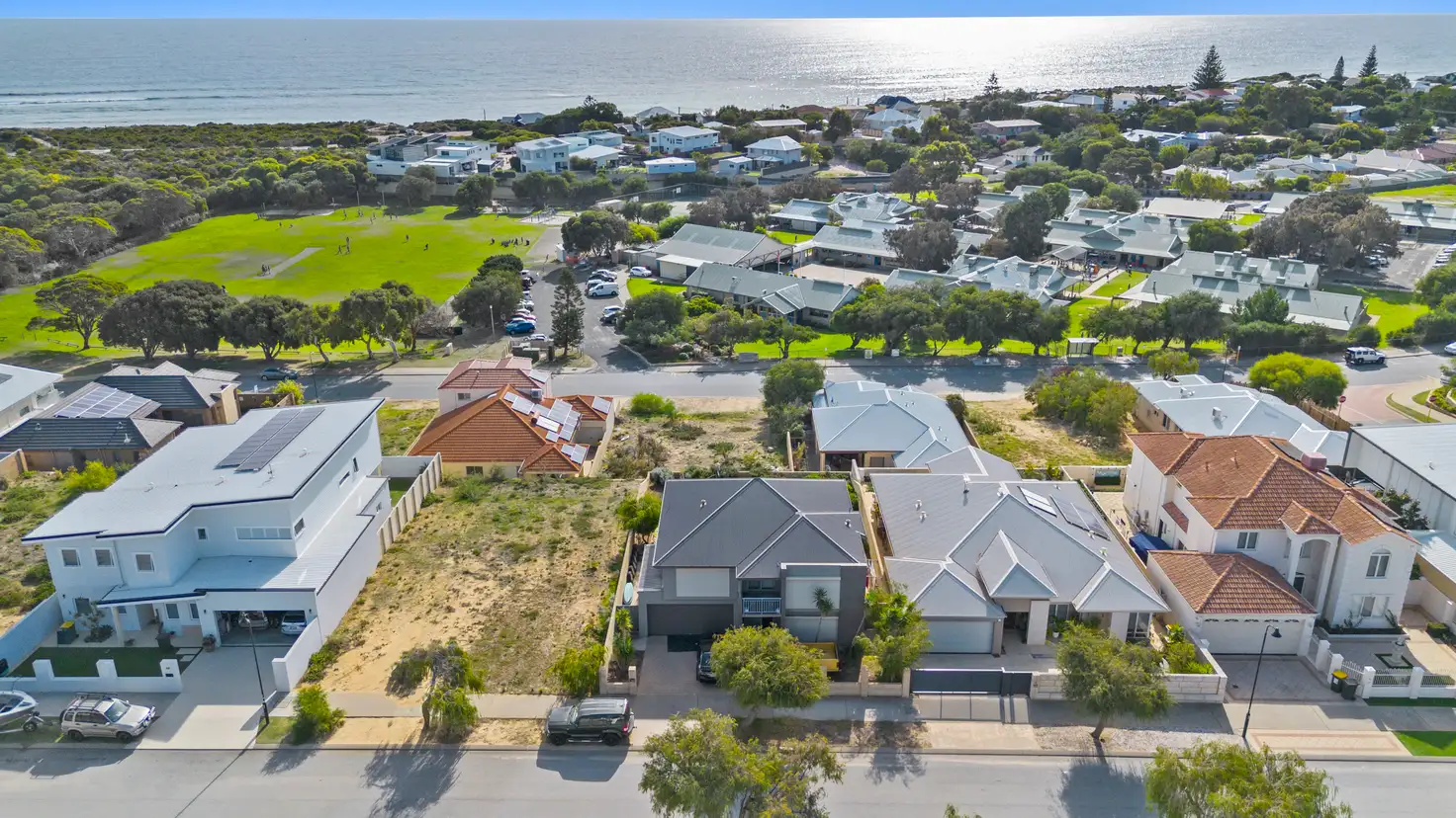 Main view of Homely house listing, 39 Endeavour Circle, Wannanup WA 6210