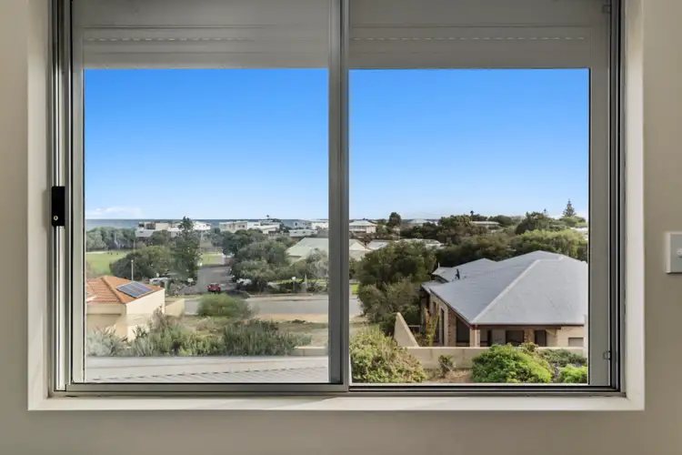 Fifth view of Homely house listing, 39 Endeavour Circle, Wannanup WA 6210