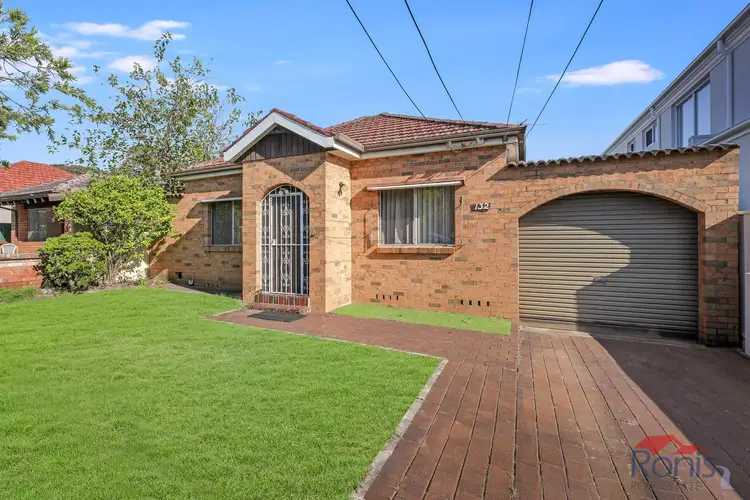 132 Hillcrest Ave, Greenacre NSW 2190