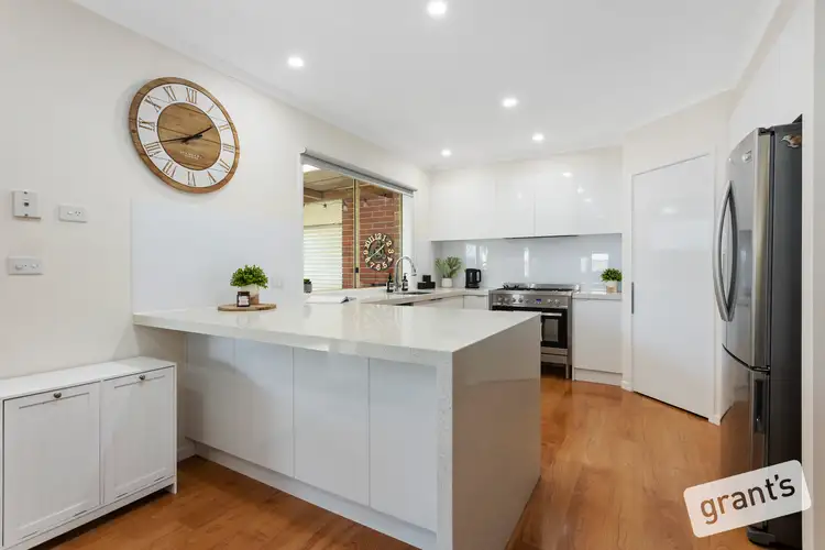 Fifth view of Homely house listing, 3 Alkira Court, Narre Warren South VIC 3805