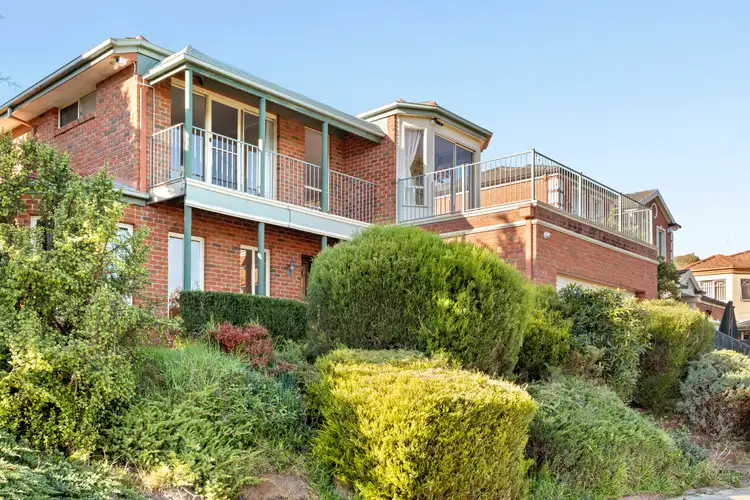 8 Thompson Drive