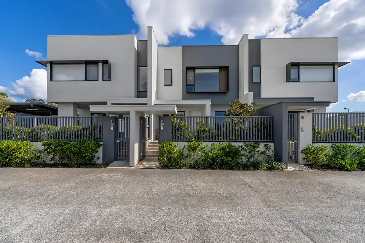 Second view of Homely townhouse listing, 22/2 Vale Avenue, Arundel QLD 4214