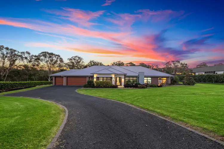 8 Moss Ridge, Sackville North NSW 2756