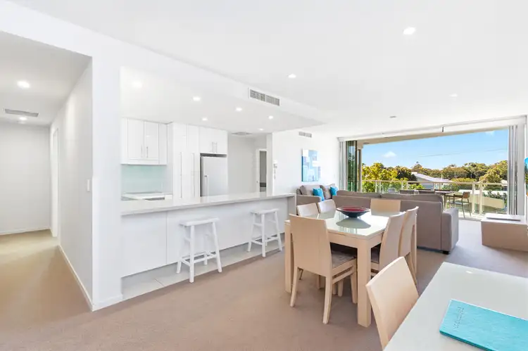 Main view of Homely unit listing, 5/625 Esplanade, Urangan QLD 4655