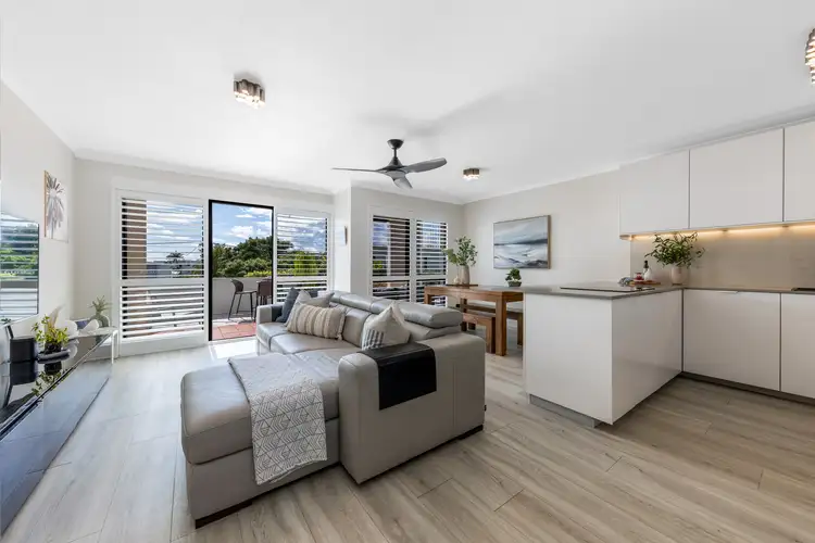2/1 George Street, Alexandra Headland QLD 4572