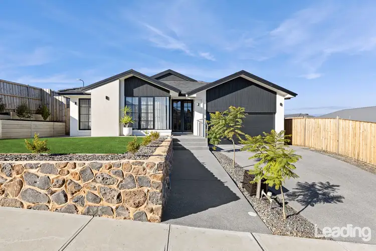 29 Retreat Crescent, Sunbury VIC 3429