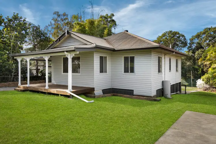 12 Law Street North, Redbank QLD 4301