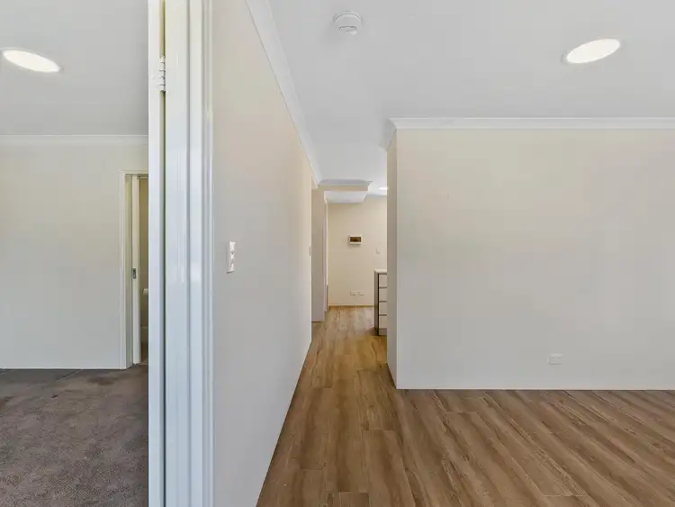 Fifth view of Homely unit listing, 2/90 Cooper Street, Mandurah WA 6210