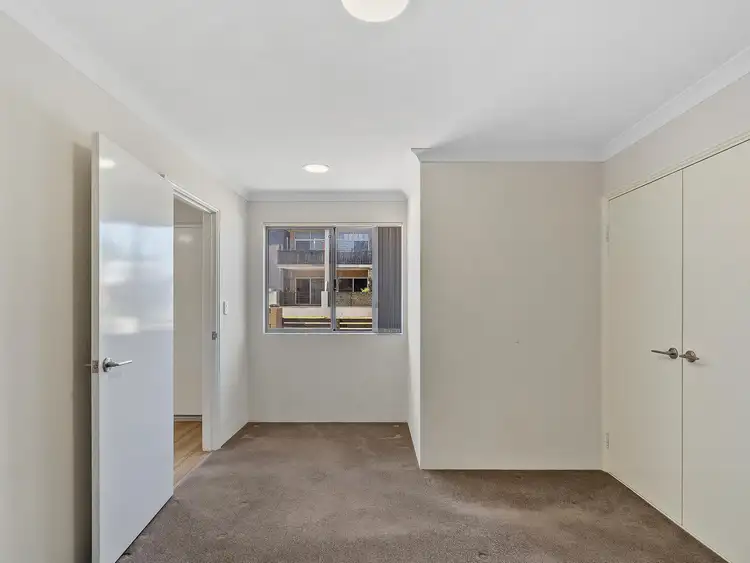 Seventh view of Homely unit listing, 2/90 Cooper Street, Mandurah WA 6210