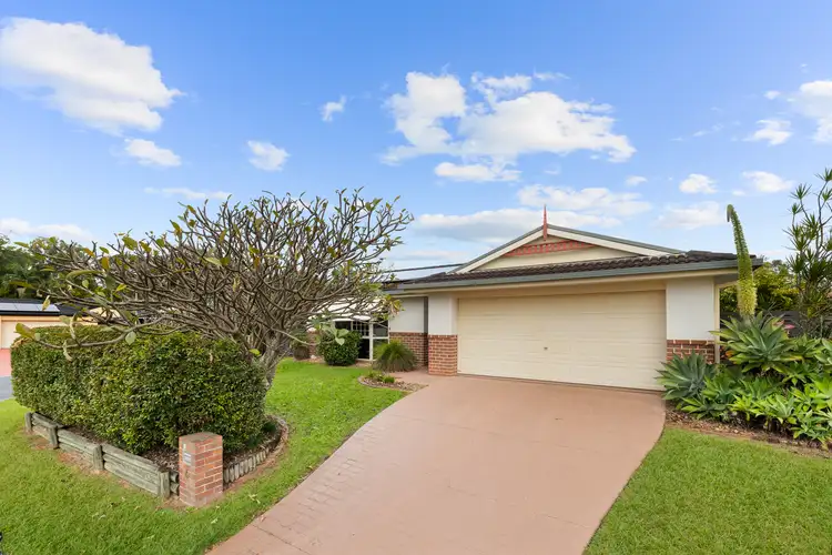 4 Marjorie Buckler Avenue, Redland Bay QLD 4165