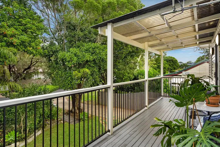 10 Fourteenth Avenue, Brighton QLD 4017