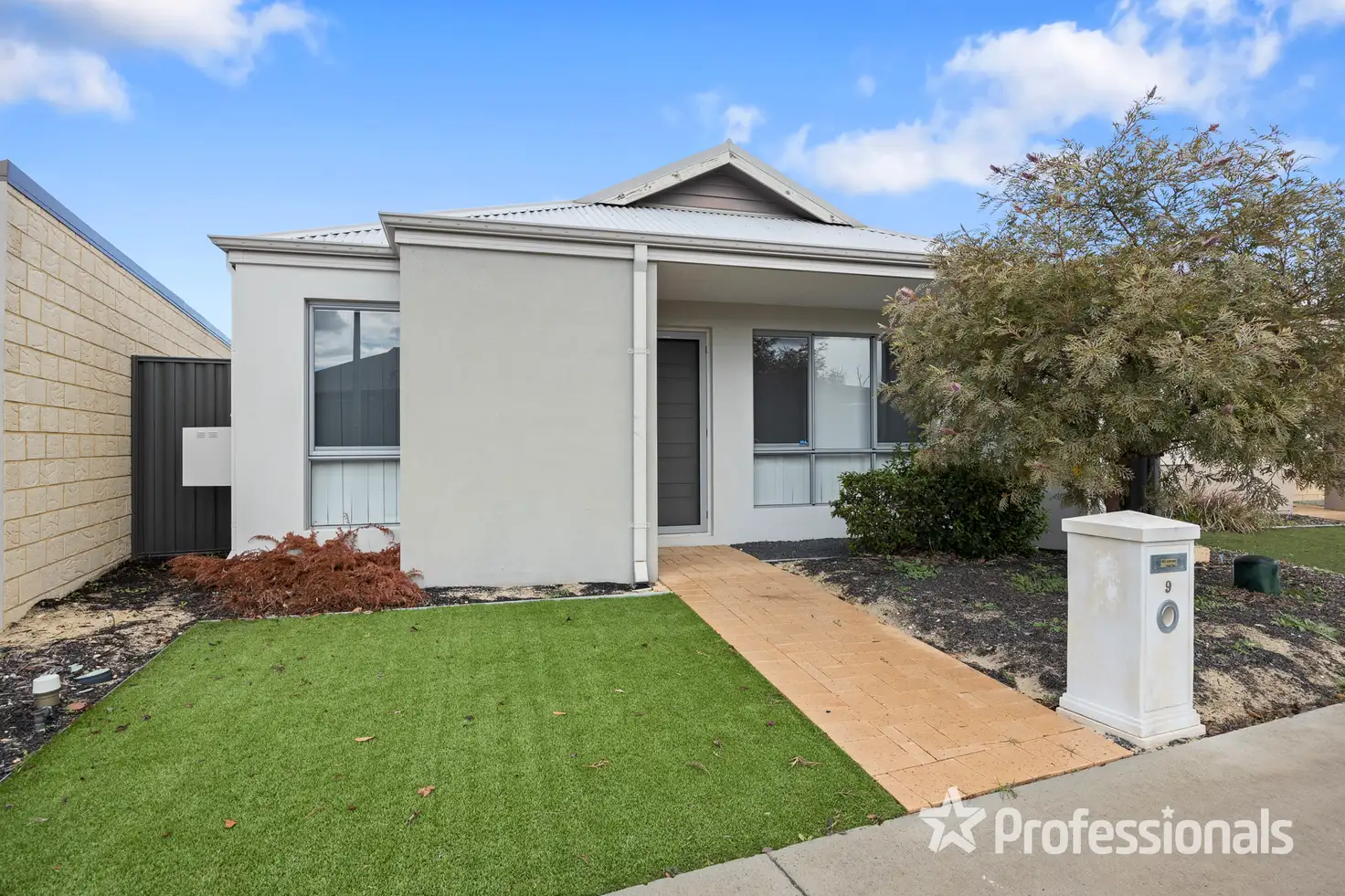 Main view of Homely house listing, 9 Cinnabar Bend, Aveley WA 6069