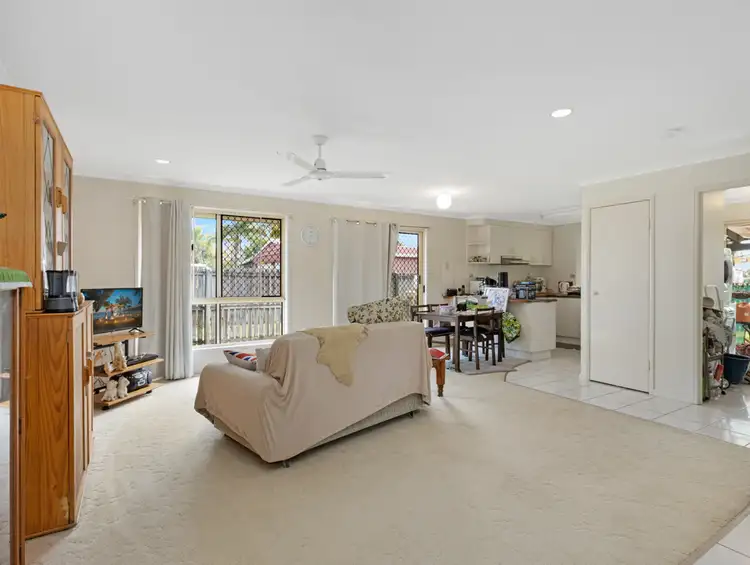 Sixth view of Homely semi-detached listing, 9 Forest Close, Kawungan QLD 4655