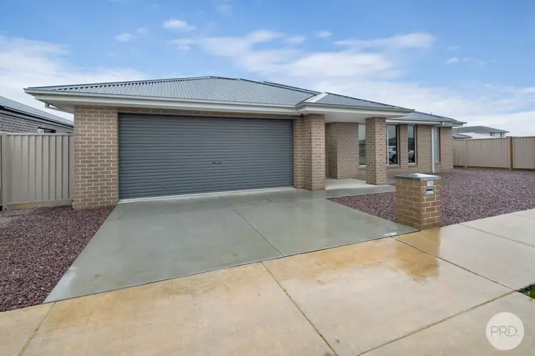 Second view of Homely house listing, 75 Willoby Drive, Alfredton VIC 3350