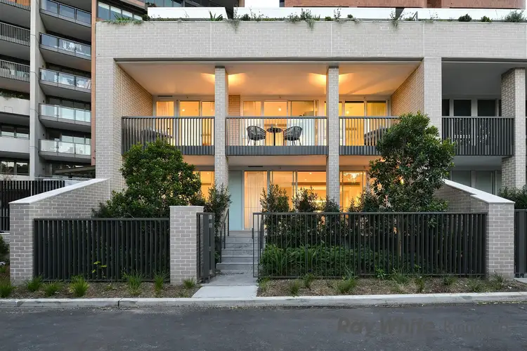 32 Ebsworth Street