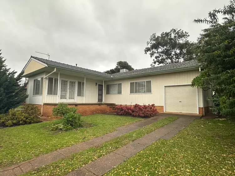 34 Moor Street, Parkes NSW 2870