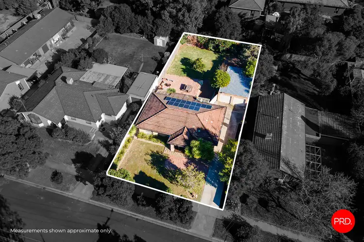 6 Button Street, Strathdale VIC 3550