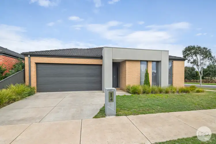 13 Buchanan Drive, Lucas VIC 3350