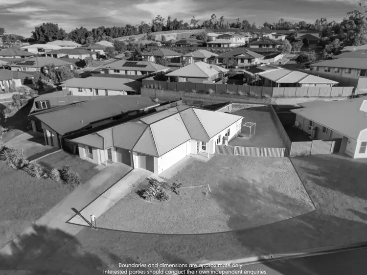 2/2 Dredge Circle, Brassall QLD 4305