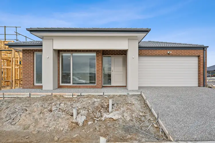 11 Crescendo Boulevard, Clyde VIC 3978