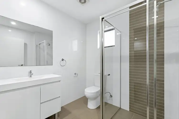 2/8 Wigram Street, Harris Park NSW 2150