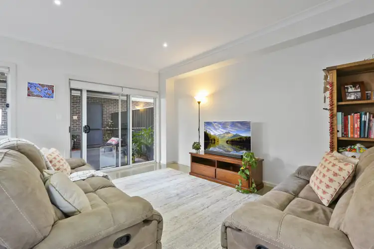 Third view of Homely semi-detached listing, 1/9 The Arches, Kanahooka NSW 2530