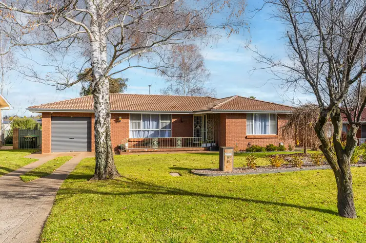 19 Courallie Drive, Orange NSW 2800