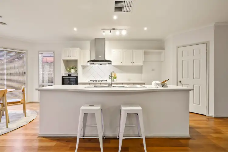 Fifth view of Homely house listing, 2 Canterbury Close, Rowville VIC 3178