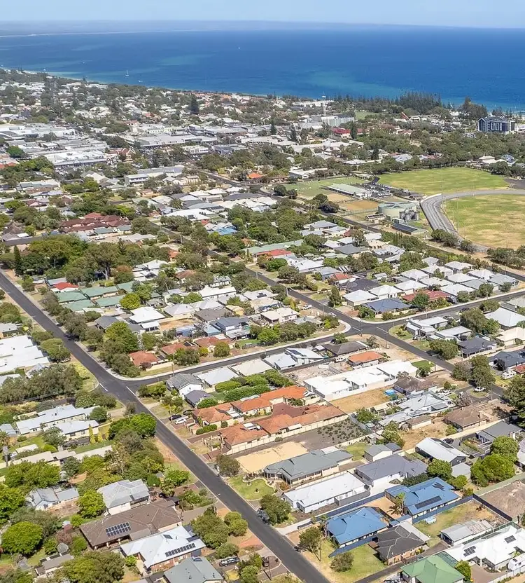 2/67 Harris Road, Busselton WA 6280